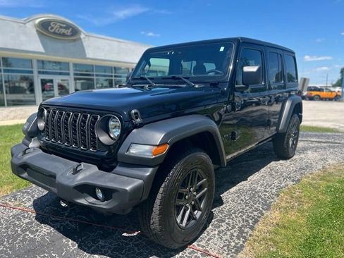 Used 2024 Jeep Wrangler Unlimited Sport AWD/4WD image 4