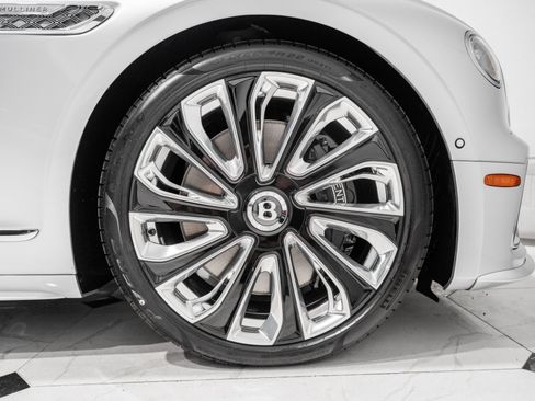 New 2026 Bentley Flying Spur Plug-In Hybrid AWD/4WD image 16