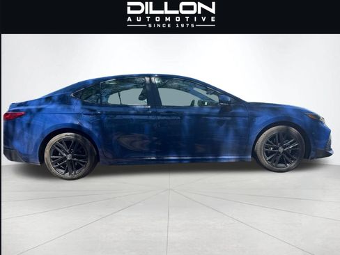 Used 2025 Toyota Camry SE FWD image 10