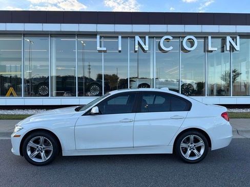 Used 2015 BMW 328i xDrive Sedan AWD/4WD image 2