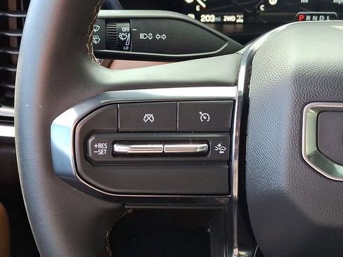 Used 2024 GMC Canyon AT4 image 24