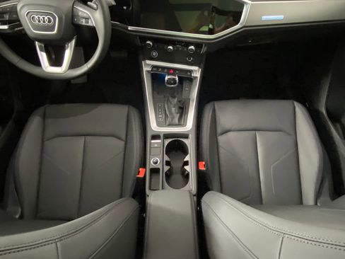 Used 2025 Audi Q3 2.0T Premium Plus w/ Premium Plus Package image 18