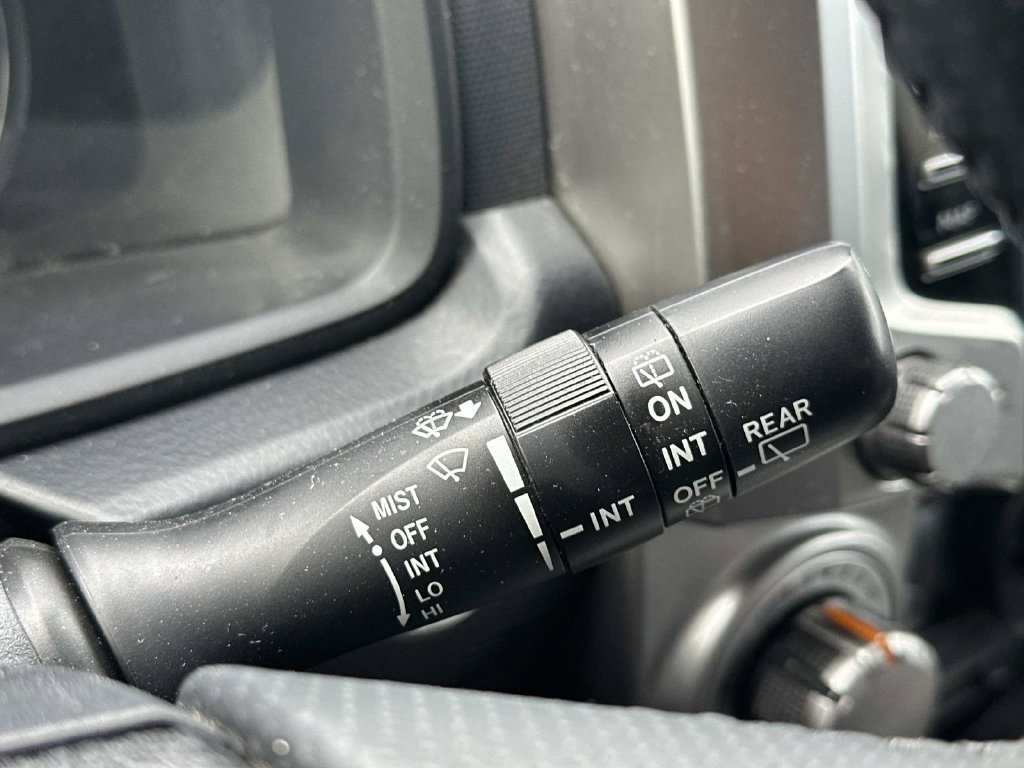 Used 2021 Toyota 4Runner SR5 AWD/4WD image 24