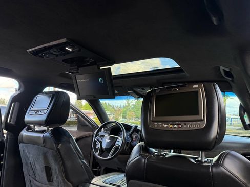 Used 2016 Cadillac Escalade Platinum AWD/4WD image 14