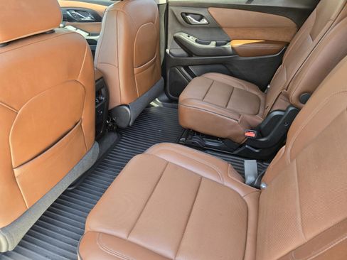 Used 2018 Chevrolet Traverse High Country AWD/4WD image 12