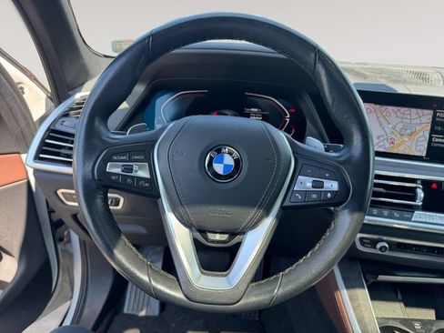 Used 2022 BMW X5 xDrive40i w/ Executive Package AWD/4WD image 11