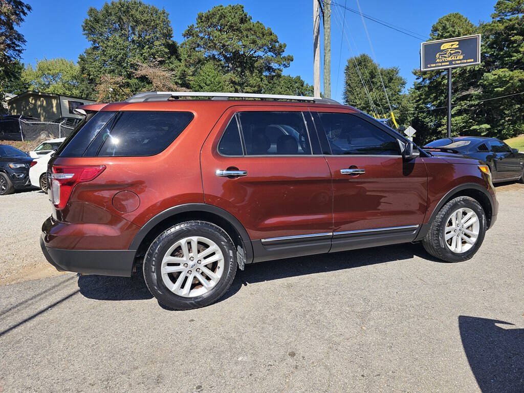 Used 2015 Ford Explorer XLT w/ Equipment Group 202A FWD image 7