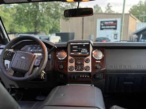 Used 2014 Ford F350 Lariat w/ Lariat Ultimate Package AWD/4WD image 27