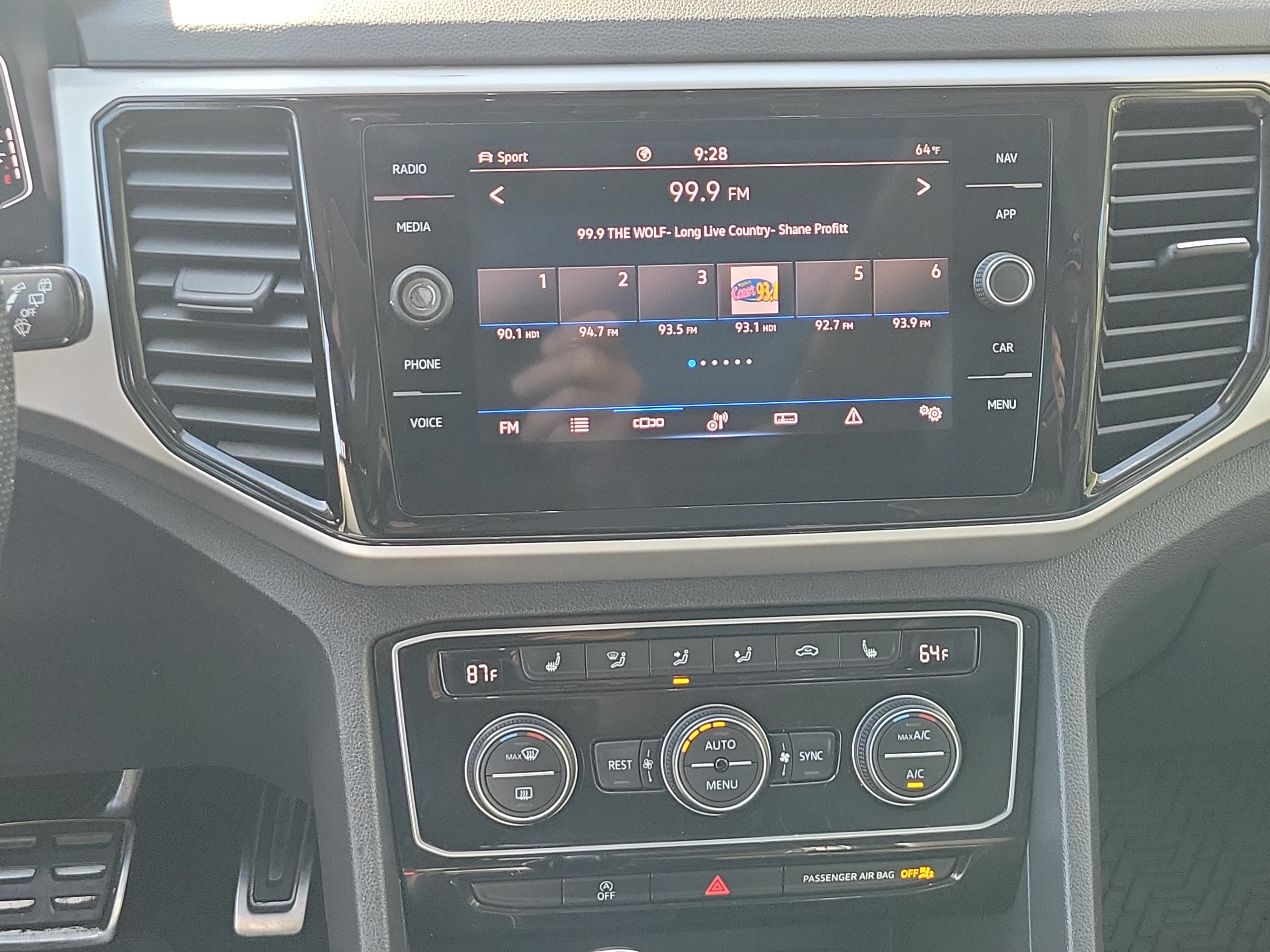 Used 2022 Volkswagen Atlas SEL R-Line AWD/4WD image 26