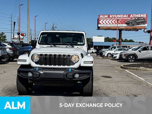 Used 2024 Jeep Wrangler Unlimited AWD/4WD image 3