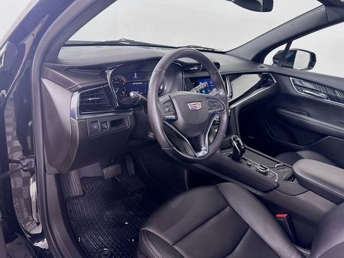 Used 2022 Cadillac XT6 Premium Luxury image 9