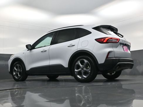 Used 2025 Ford Escape ST-Line image 19