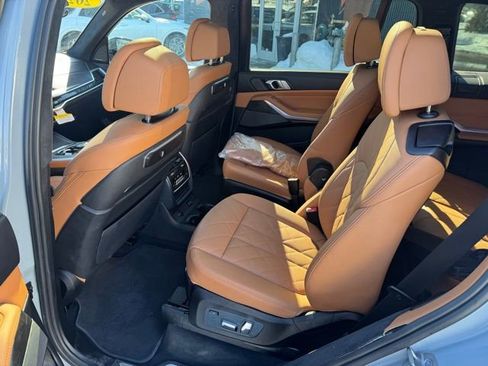 Used 2023 BMW X7 xDrive40i w/ M Sport Package image 40