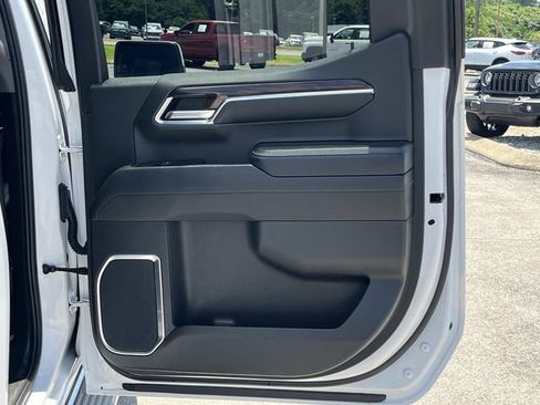 Used 2022 GMC Sierra 1500 SLT w/ SLT Convenience Package AWD/4WD image 21