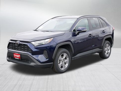 Certified 2025 Toyota RAV4 XLE AWD/4WD image 3