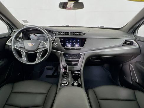 Used 2025 Cadillac XT5 Luxury FWD image 24
