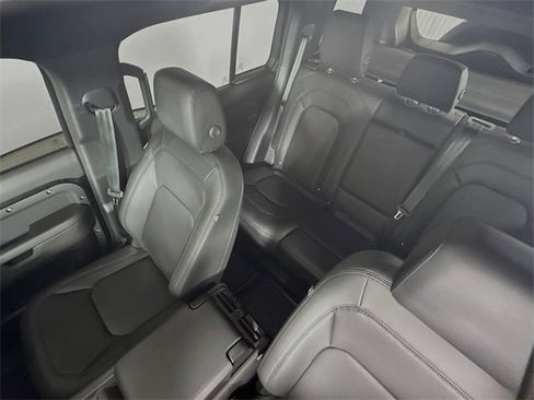 Used 2025 Land Rover Defender 110 S image 14