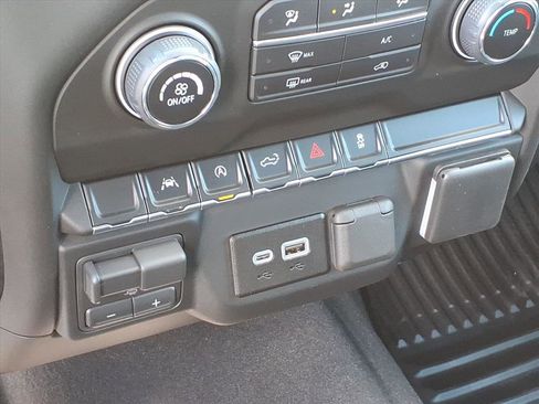 Used 2026 Chevrolet Silverado 1500 Custom image 25