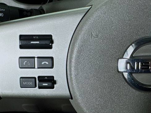 Used 2021 Nissan Frontier SV w/ SV Utility Package image 17