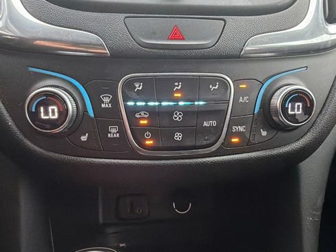 Used 2018 Chevrolet Equinox LT AWD/4WD image 20