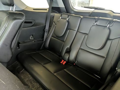 Used 2023 Ford Explorer Limited w/ Limited Technology Package image 15