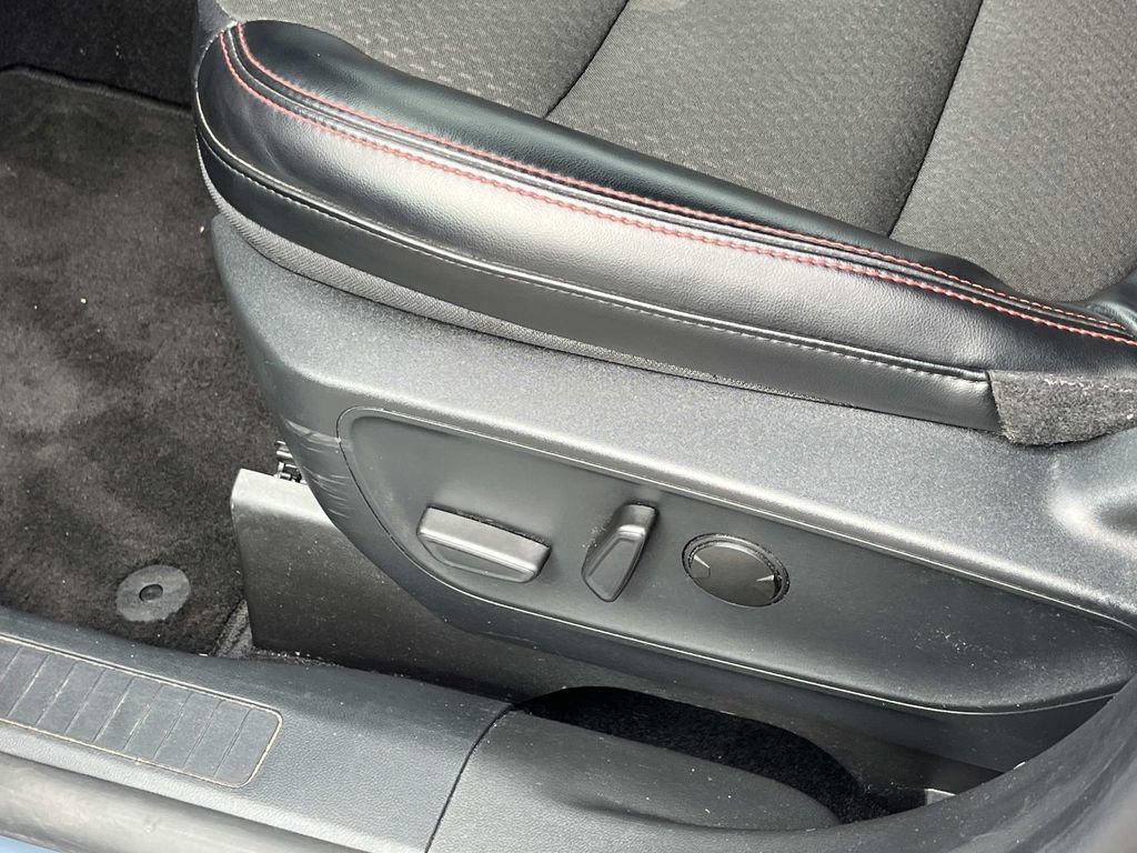 Used 2024 Ford Escape ST-Line w/ Tech Pack #1 AWD/4WD image 28