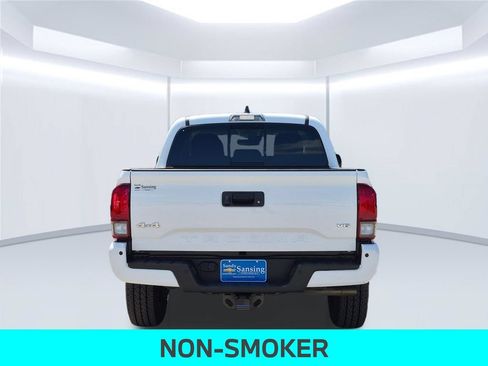 Used 2023 Toyota Tacoma SR5 AWD/4WD image 5