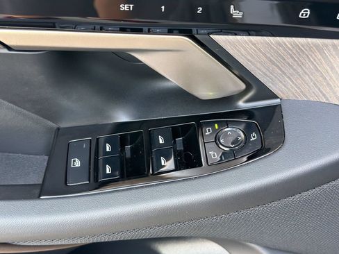 Used 2026 BMW 530i w/ Premium Package RWD image 28