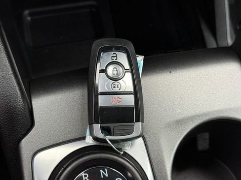 Used 2025 Ford Bronco Sport Badlands image 10