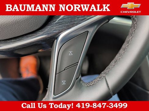 Used 2025 Cadillac XT5 Premium Luxury AWD/4WD image 35