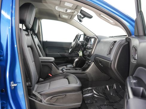 Used 2022 Chevrolet Colorado Z71 AWD/4WD image 11