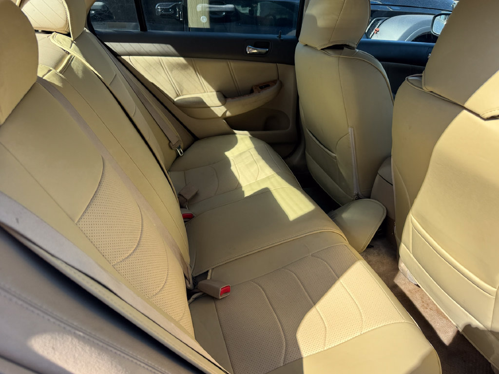 Used 2004 Honda Accord EX image 18