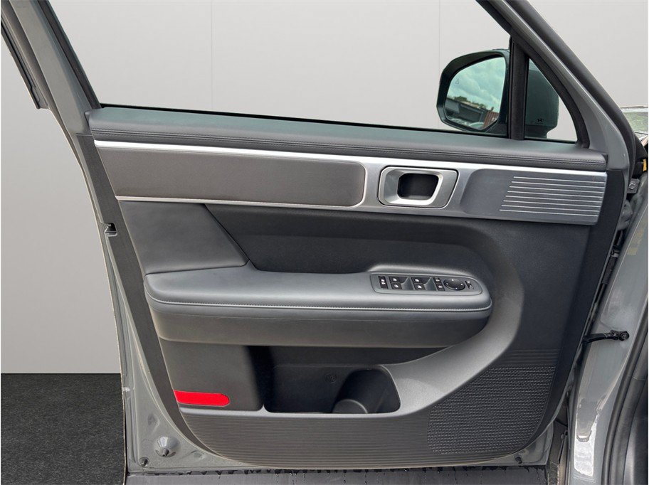 Used 2025 Hyundai Santa Fe SEL FWD image 22