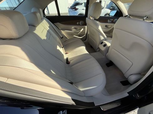 Used 2020 Mercedes-Benz E 350 4MATIC Sedan image 18
