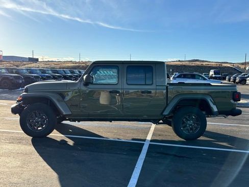 New 2026 Jeep Gladiator Sport AWD/4WD image 2