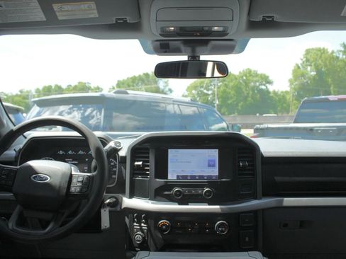 Used 2022 Ford F150 XLT image 14