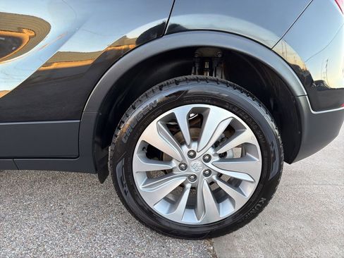 Used 2020 Buick Encore Preferred image 24