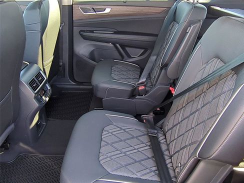 New 2026 Volkswagen Atlas SEL Premium R-Line image 17