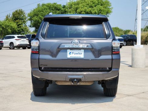 Used 2016 Toyota 4Runner SR5 AWD/4WD image 6