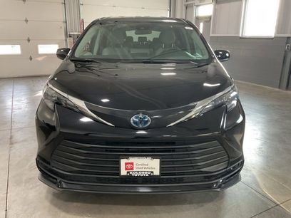 Used 2024 Toyota Sienna LE