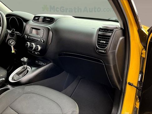Used 2015 Kia Soul + FWD image 22