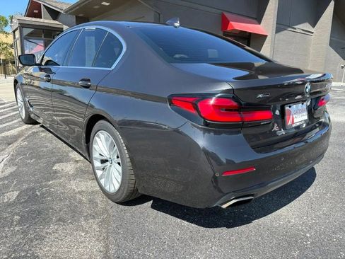 Used 2021 BMW 530i xDrive w/ Premium Package AWD/4WD image 3