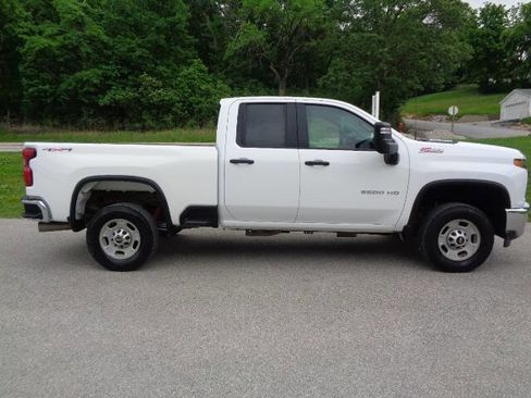 Used 2023 Chevrolet Silverado 2500 W/T w/ WT Convenience Package AWD/4WD image 9