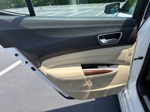Used 2018 Acura TLX V6 w/ Technology Package FWD image 22