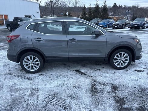 Used 2020 Nissan Rogue Sport SV w/ All-Weather Package AWD/4WD image 6
