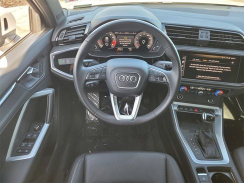 Used 2021 Audi Q3 2.0T Premium Plus w/ Premium Plus Package image 12