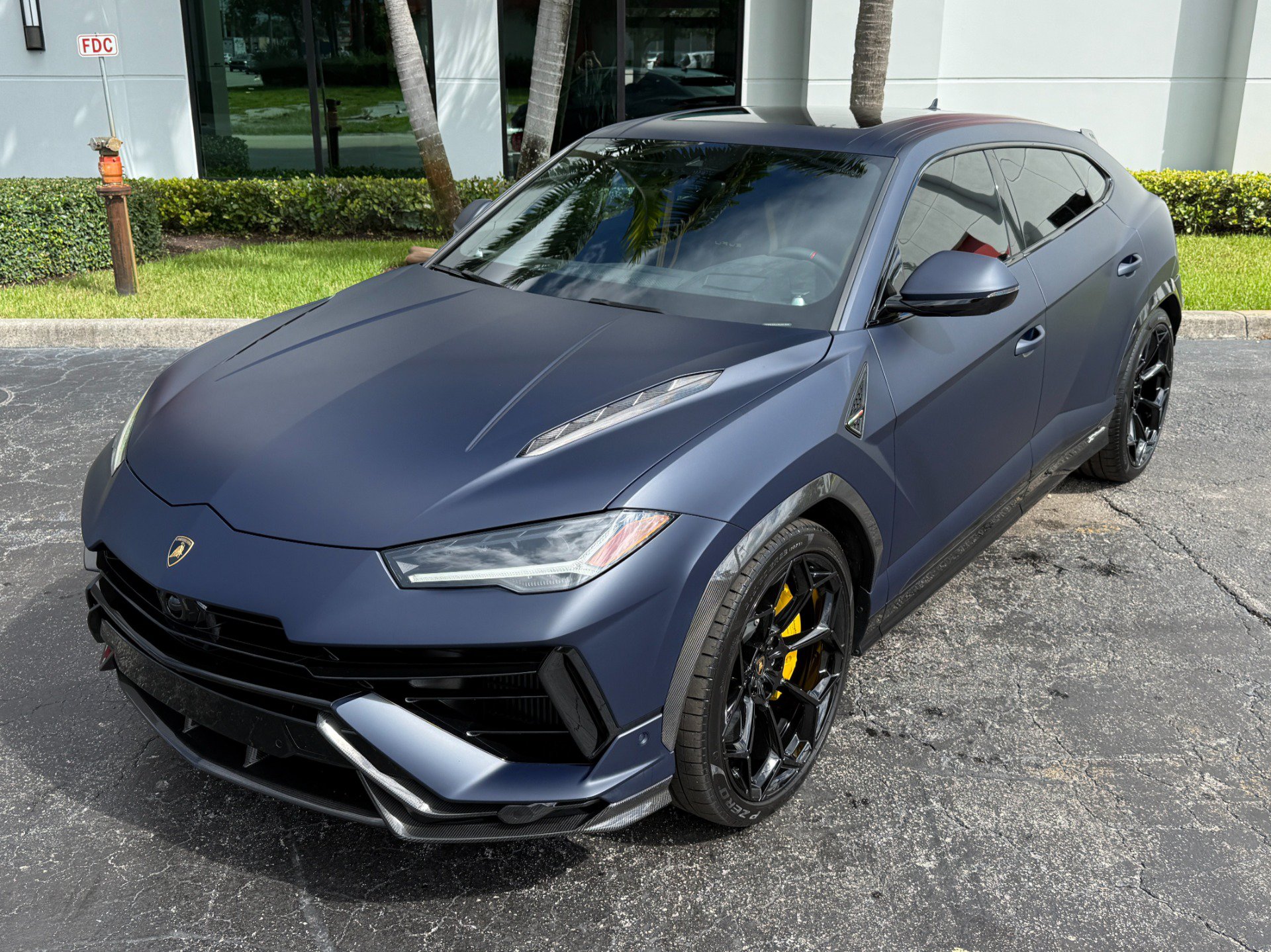 Used 2024 Lamborghini Urus Performante AWD/4WD image 7