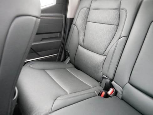Used 2022 Toyota Tundra Limited AWD/4WD image 12