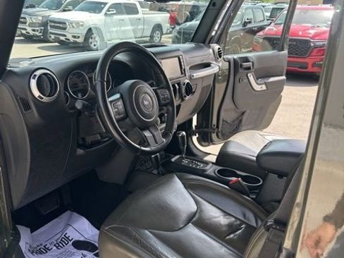 Used 2016 Jeep Wrangler Sahara AWD/4WD image 22