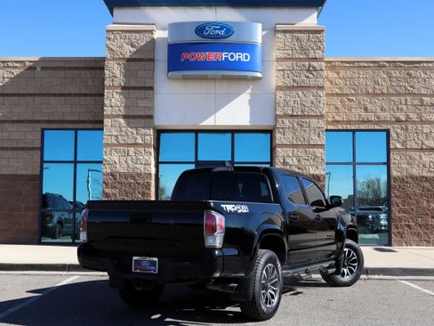 Used 2023 Toyota Tacoma TRD Sport V6 image 6